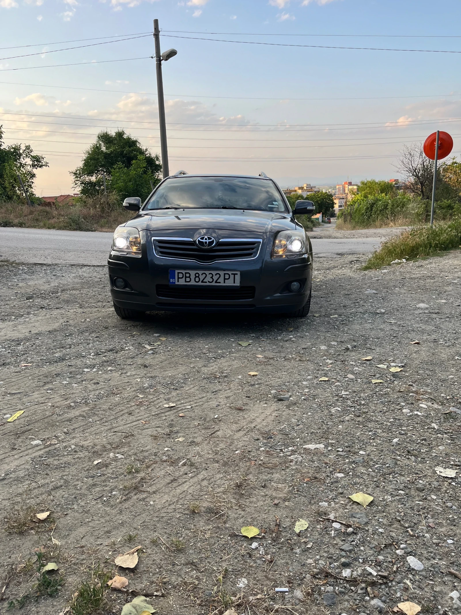 Toyota Avensis  - изображение 2