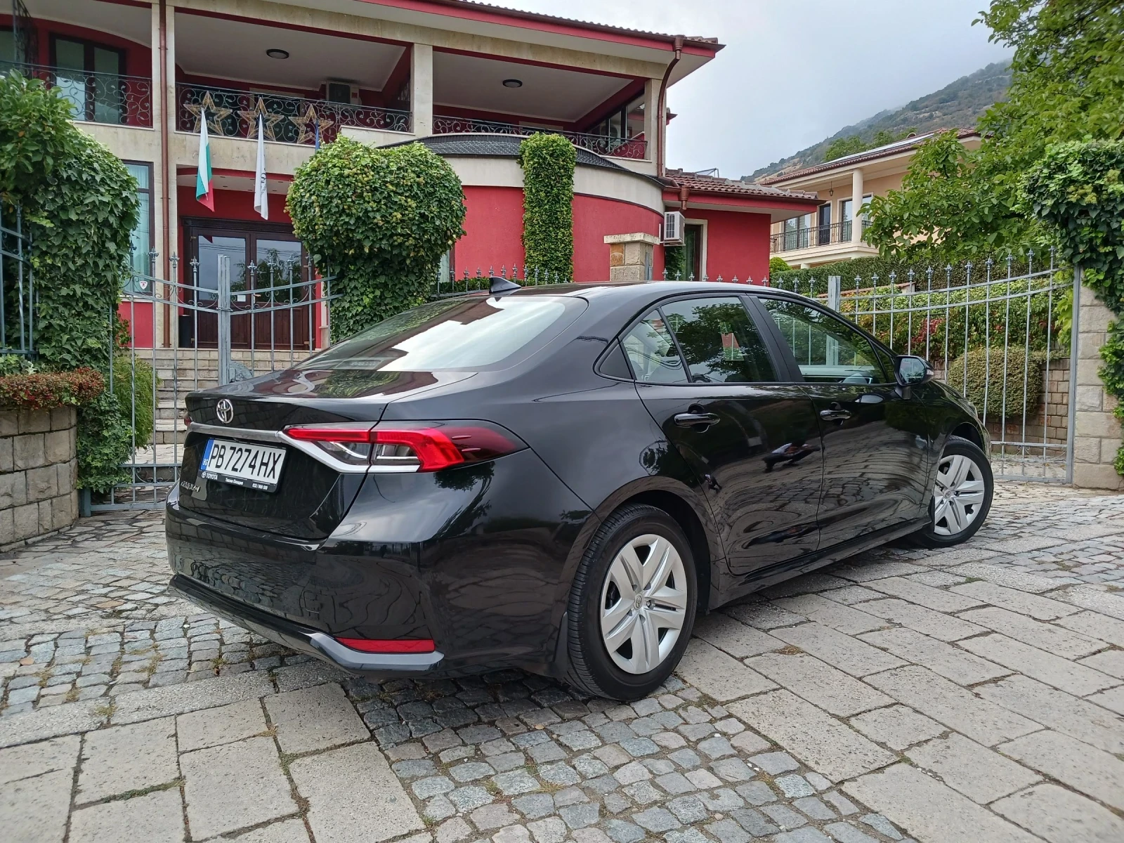 Toyota Corolla 1.5 възм. за лизинг - изображение 4