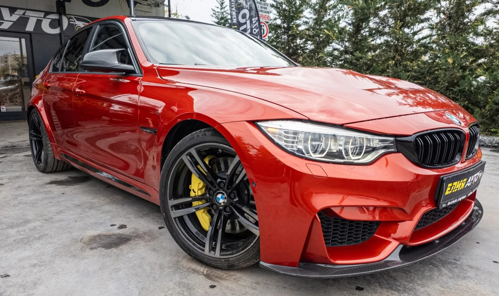 BMW M3 30 JAHRE EDITION FULL CARBON AKRAPOVIC ЛИЗИНГ 100% - изображение 4