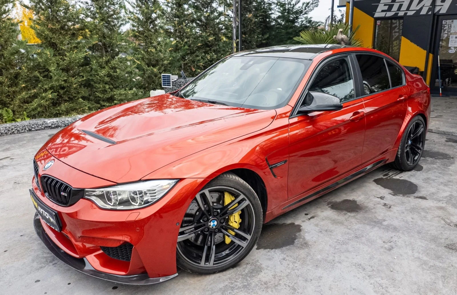 BMW M3 30 JAHRE EDITION FULL CARBON AKRAPOVIC ЛИЗИНГ 100% - изображение 2