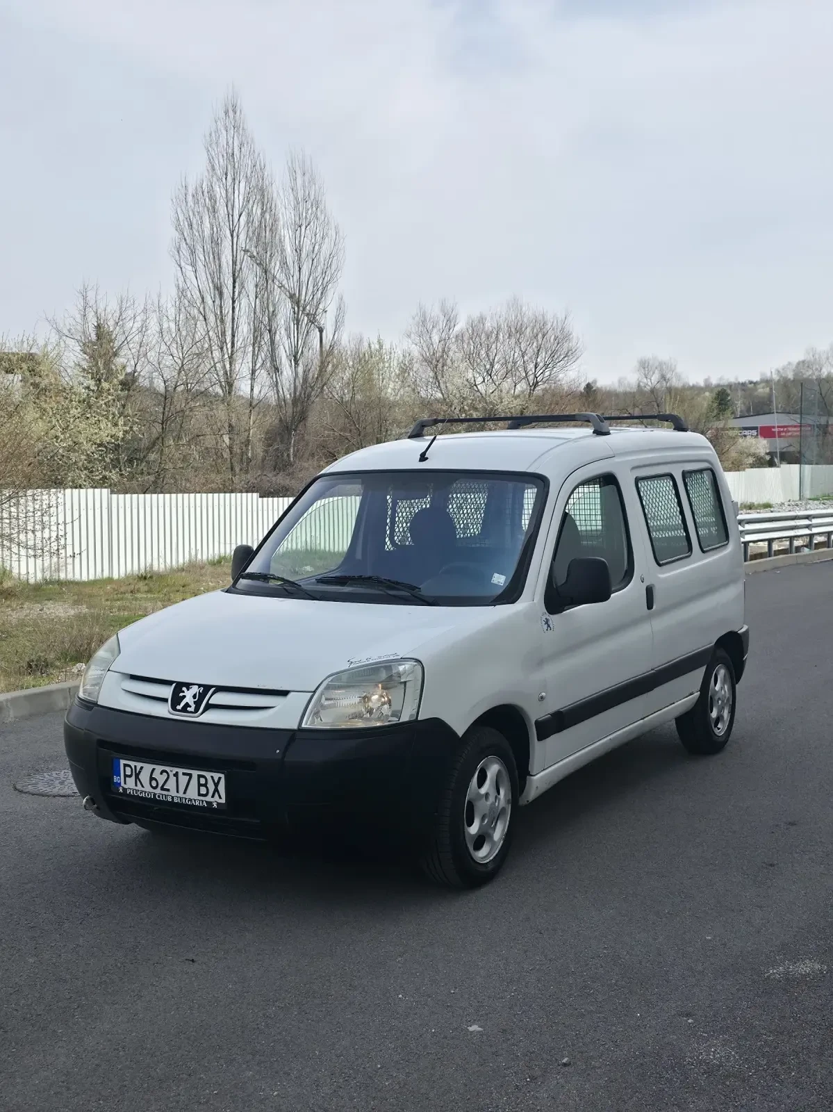 Peugeot Partner 1.6HDI Товарен!, снимка 4 - Автомобили и джипове - 54180962
