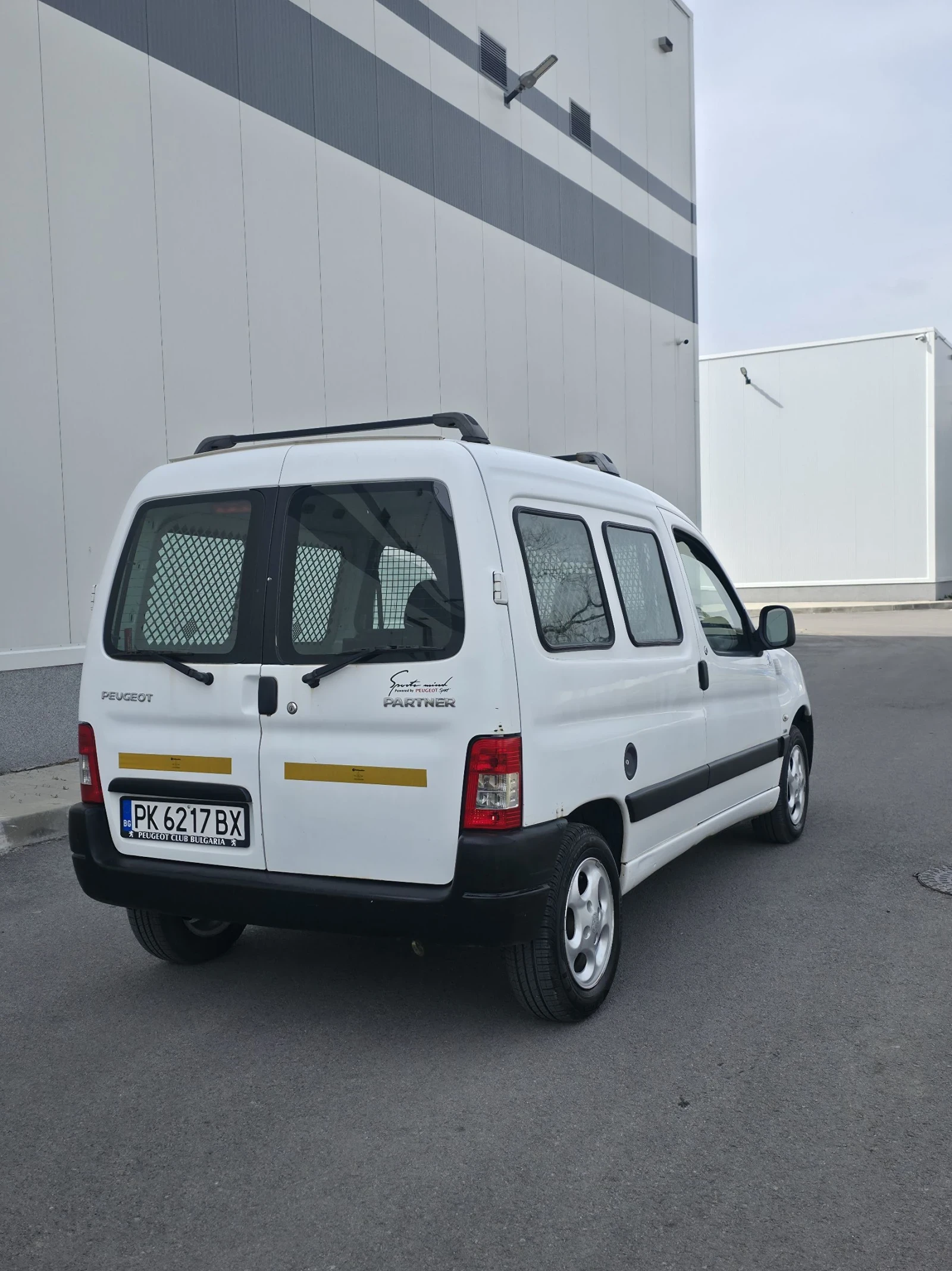 Peugeot Partner 1.6HDI Товарен!, снимка 6 - Автомобили и джипове - 54180962