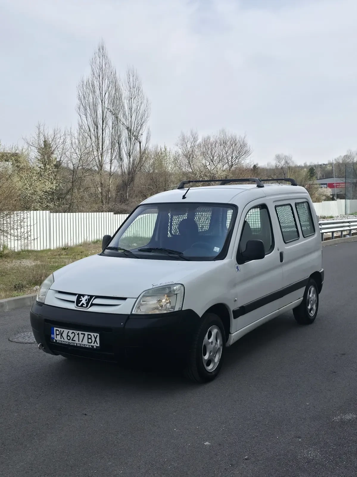 Peugeot Partner 1.6HDI Товарен!, снимка 2 - Автомобили и джипове - 54180962