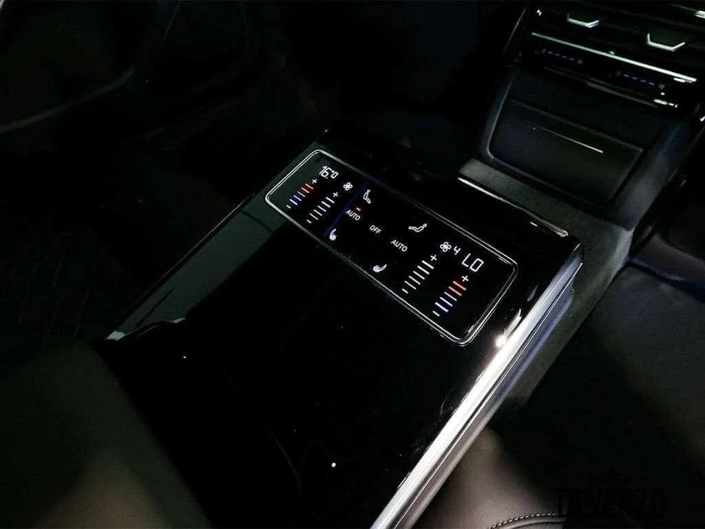 Audi A8 quattro L/ОБДУХВАНЕ/ПАНОРАМА/ДИСТРОНИК/360 КАМЕРИ, снимка 11 - Автомобили и джипове - 54370991