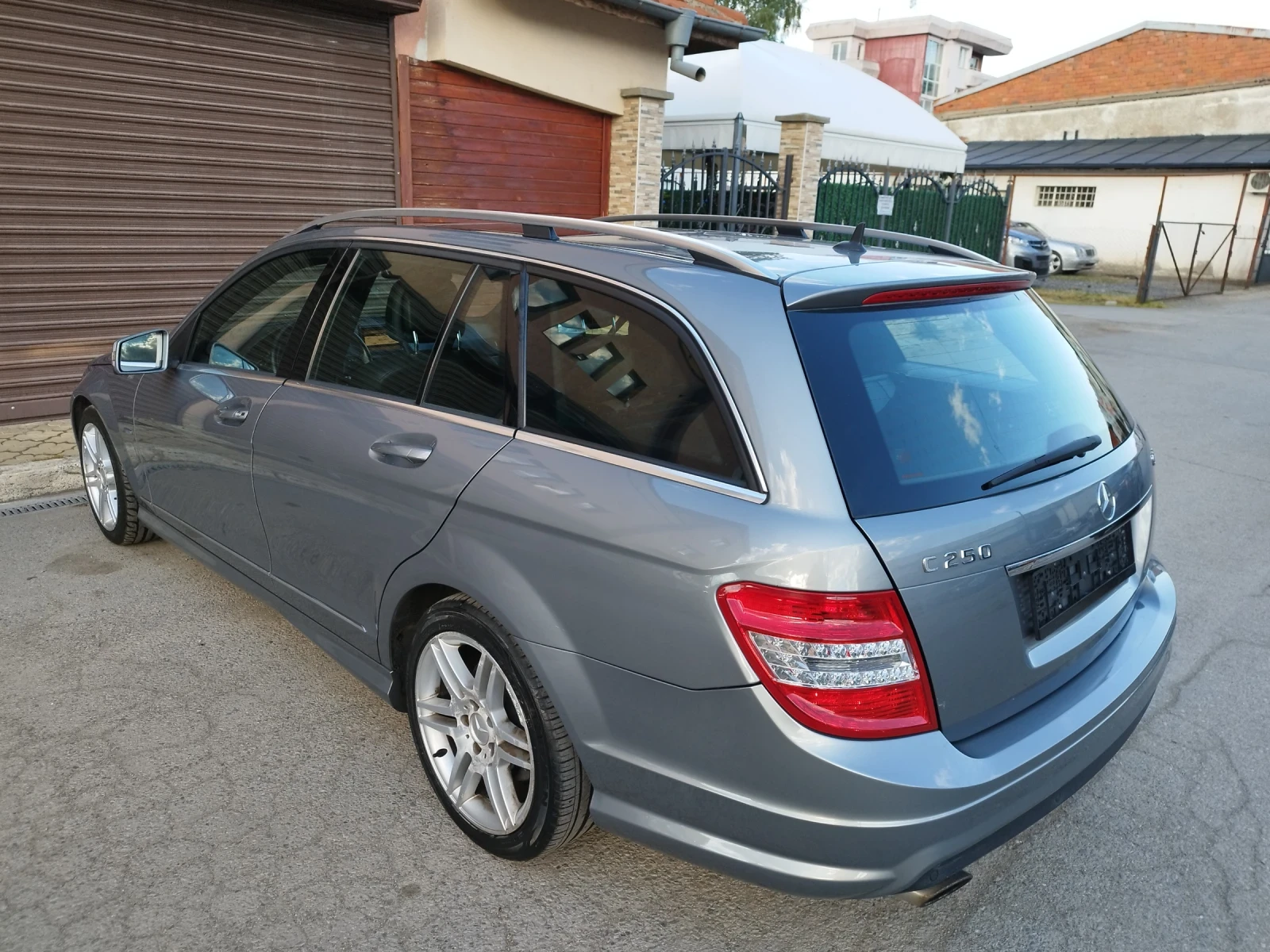 Mercedes-Benz C 250 CDI, AMG, PANORAMA, NAVI, 204 k.c., снимка 6 - Автомобили и джипове - 54429657