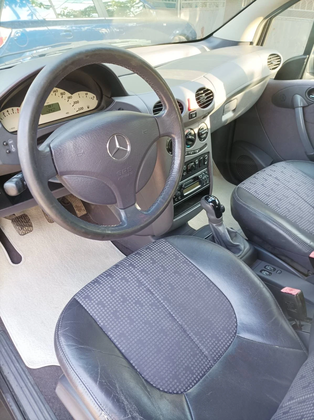 Mercedes-Benz A 160, снимка 3 - Автомобили и джипове - 54873812