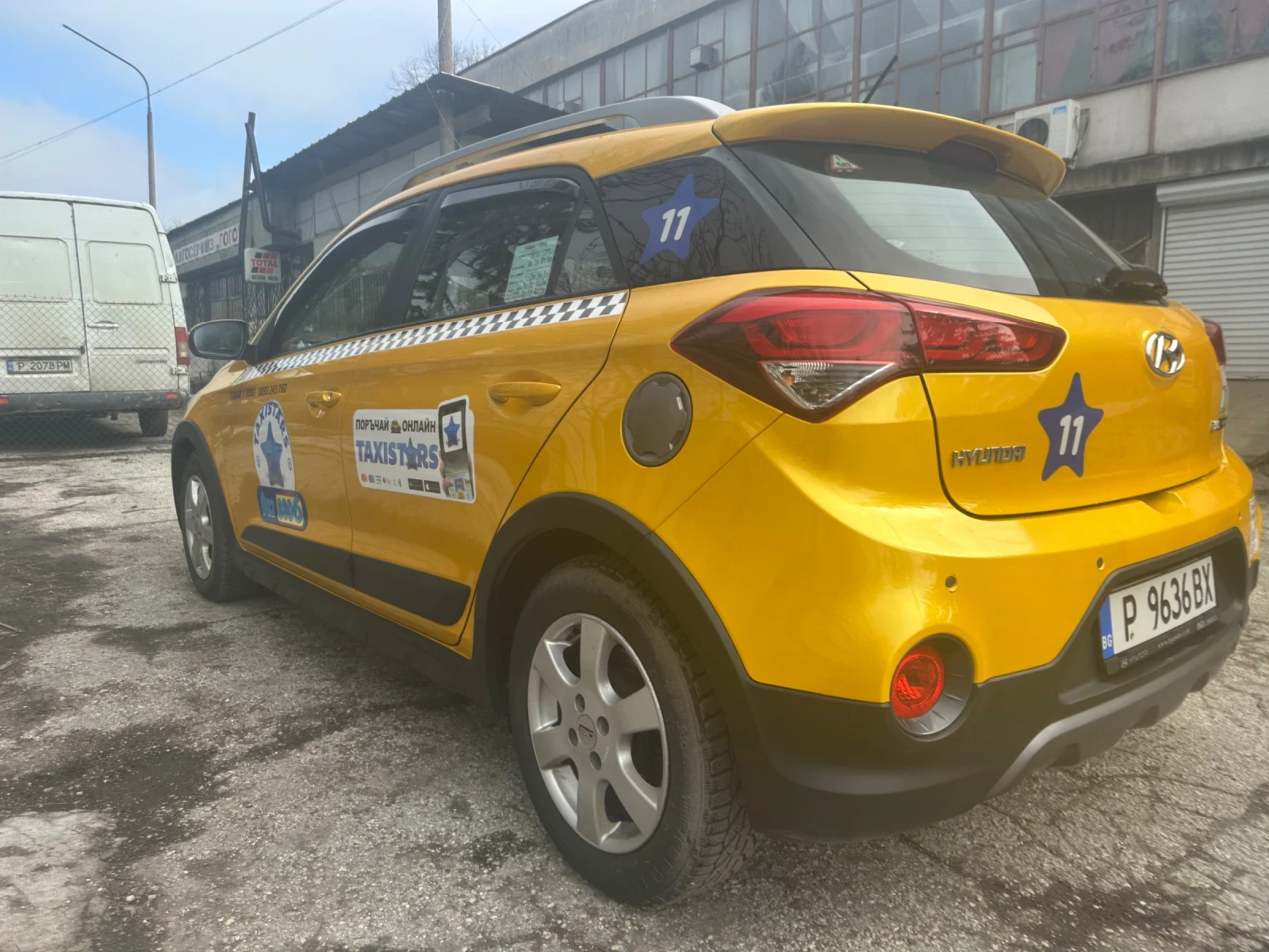 Hyundai I20 Activ , снимка 8 - Автомобили и джипове - 55128358