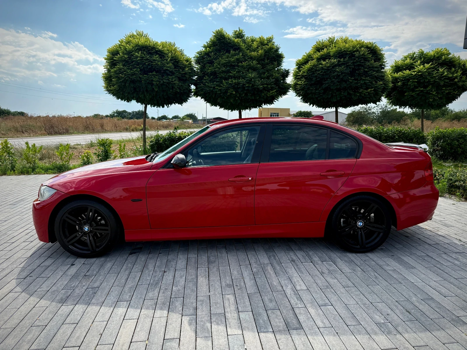 BMW 320 i /RWD /M3 OPTIC /TOP, снимка 7 - Автомобили и джипове - 55326632