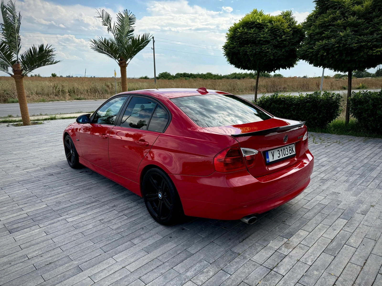 BMW 320 i /RWD /M3 OPTIC /TOP, снимка 6 - Автомобили и джипове - 55326632