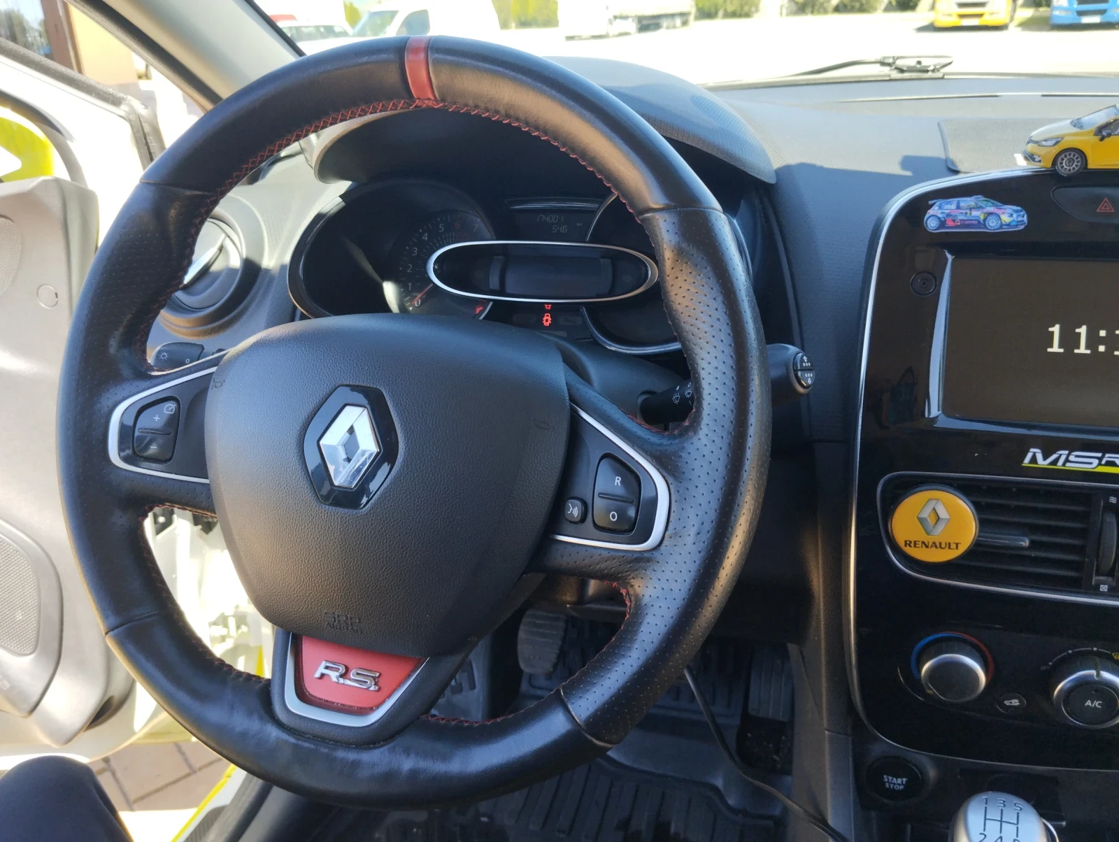 Renault Clio, снимка 9 - Автомобили и джипове - 55500685