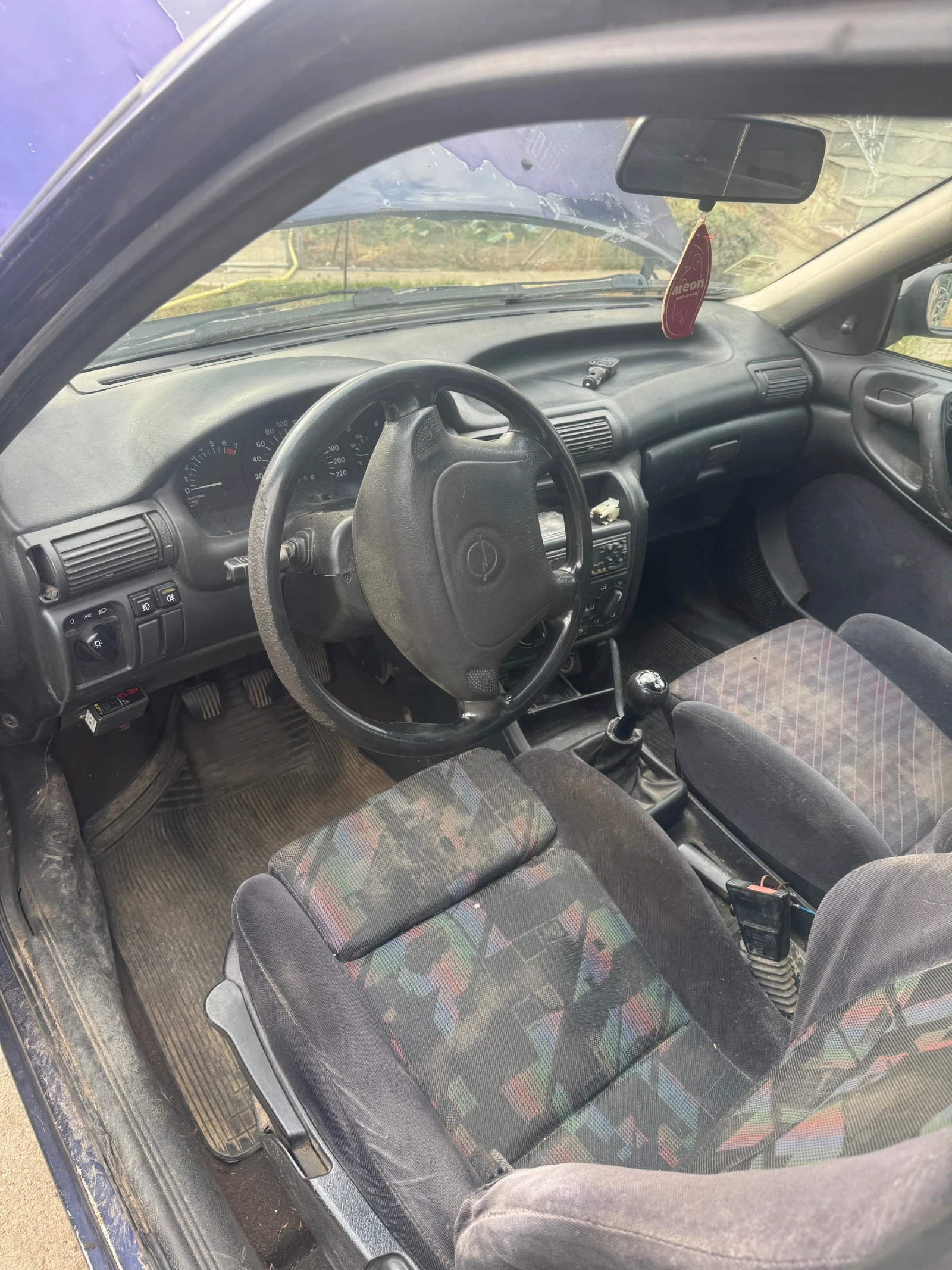 Opel Astra 1.6, снимка 6 - Автомобили и джипове - 55891543