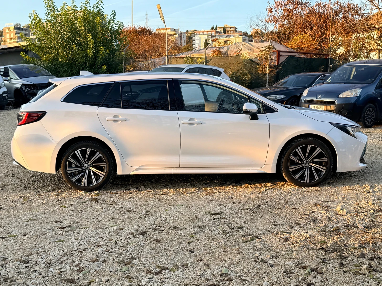 Toyota Corolla 1.8 Hybrid TS , � �������� ! | Mobile.bg � ����������� 4