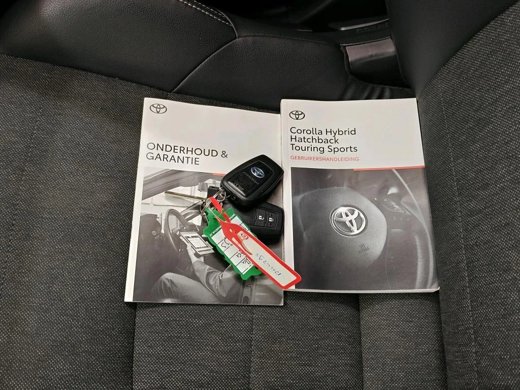 Toyota Corolla 1.8 Hybrid TS , Toyota relax, снимка 11 - Автомобили и джипове - 56163872