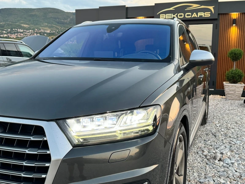 Audi SQ7 4.0TDI V8/EXCLUSIVE/PANO/DISTR/3XTV/MATRIX/FULLMAX, снимка 9 - Автомобили и джипове - 47455592