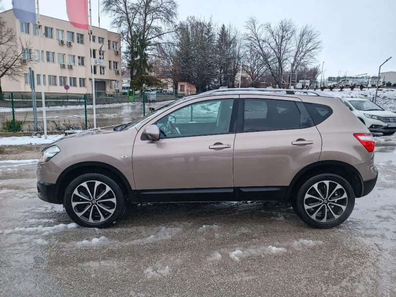 Nissan Qashqai 2.0i-141кс-ШВЕЙЦАРИЯ-РЪЧКА-6ск-FACELIFT, снимка 7 - Автомобили и джипове - 48466640