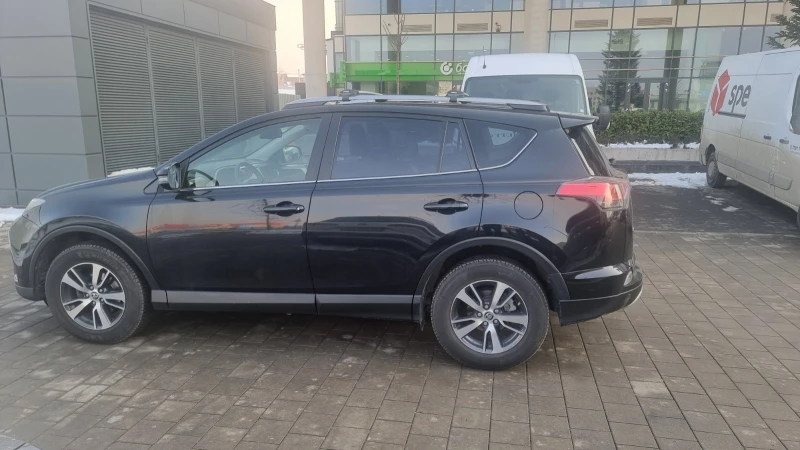 Toyota Rav4 2.0, снимка 15 - Автомобили и джипове - 49290626