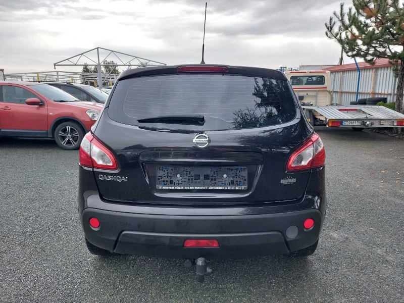 Nissan Qashqai 1.6i, снимка 14 - Автомобили и джипове - 52471995