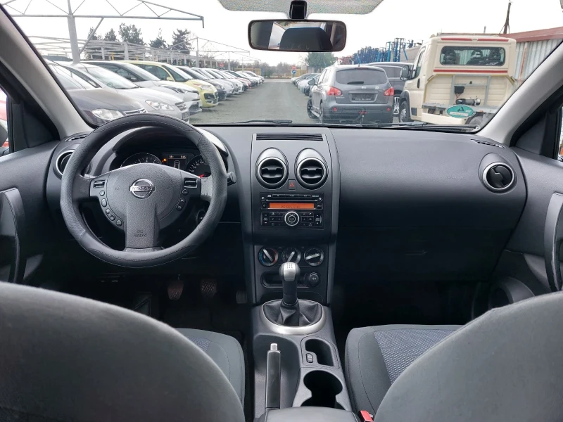Nissan Qashqai 1.6i, снимка 7 - Автомобили и джипове - 52471995