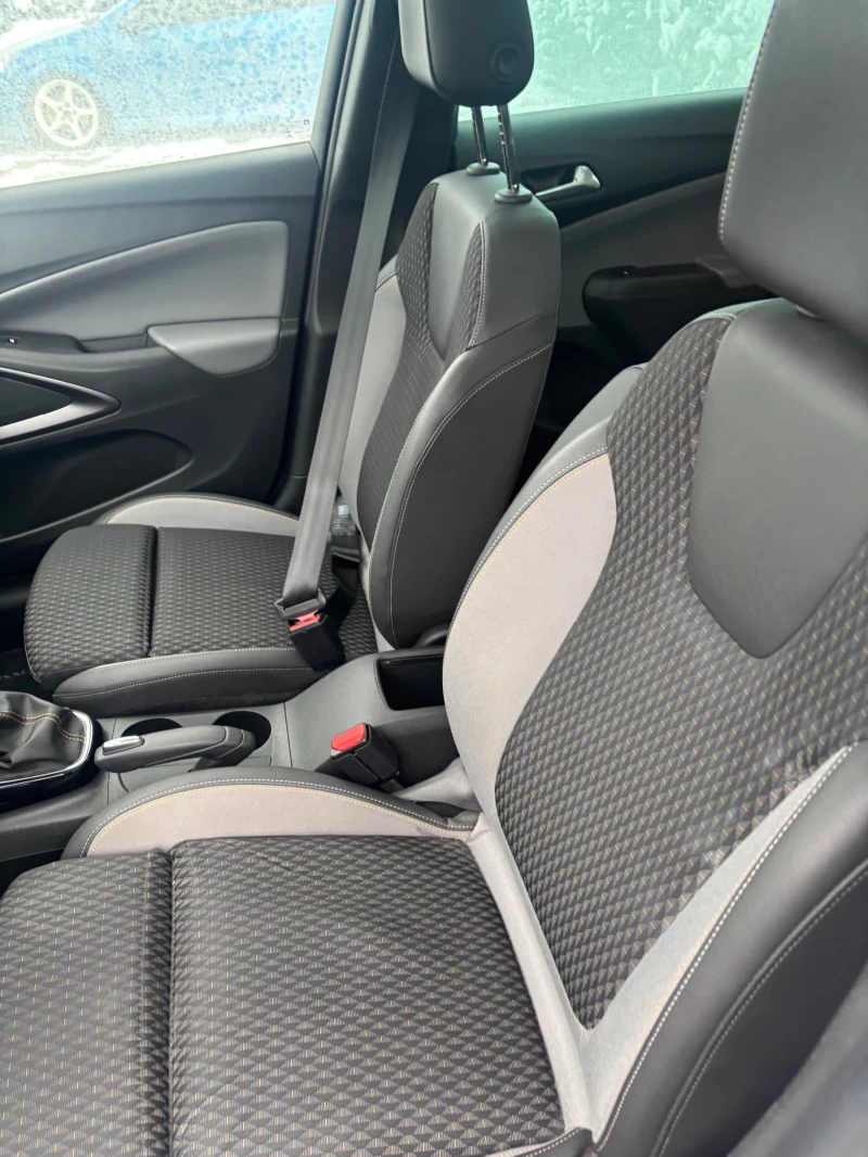 Opel Crossland X 1.2Т 131кс, снимка 15 - Автомобили и джипове - 53469340