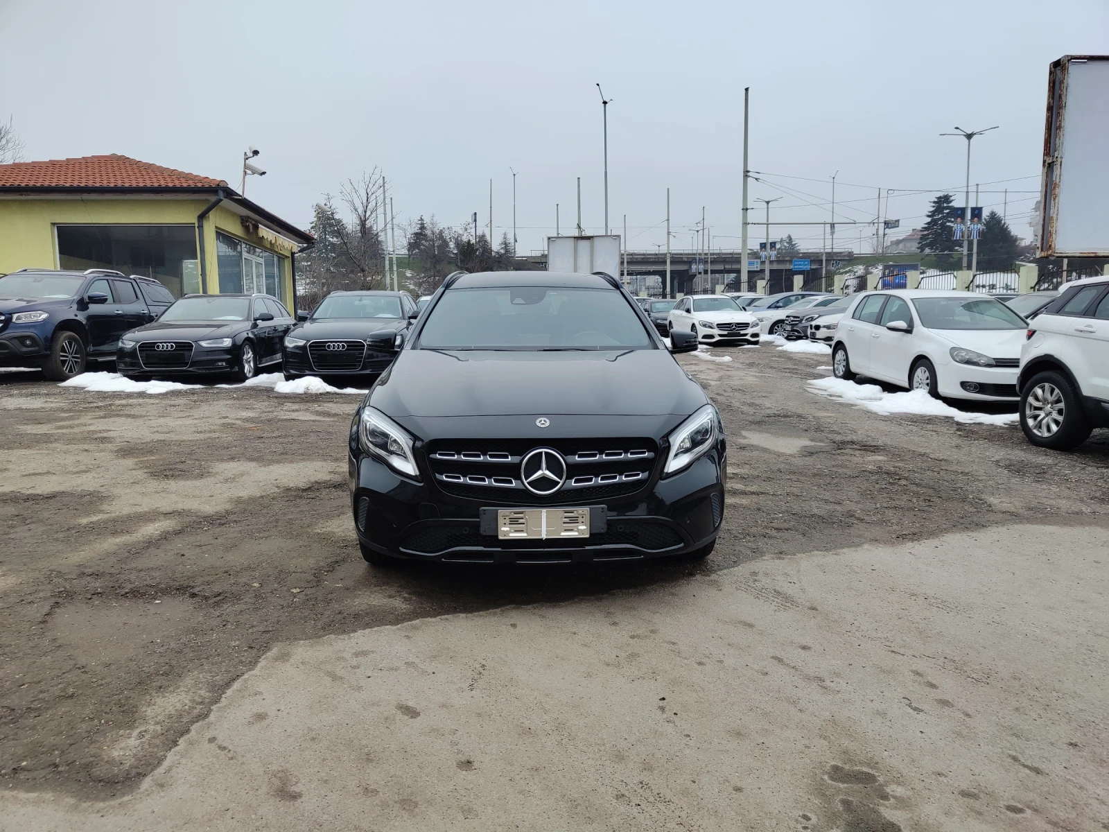 Mercedes-Benz GLA 220  - изображение 2