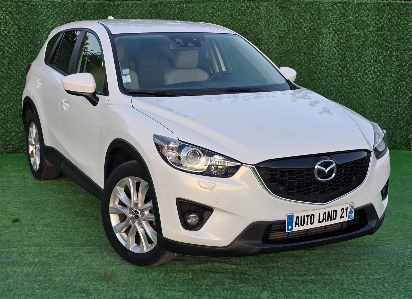 Mazda CX-5 2.2d* 175* 4x4* REVOLUTION* SKYACTIV* AUTOMATIC - изображение 3