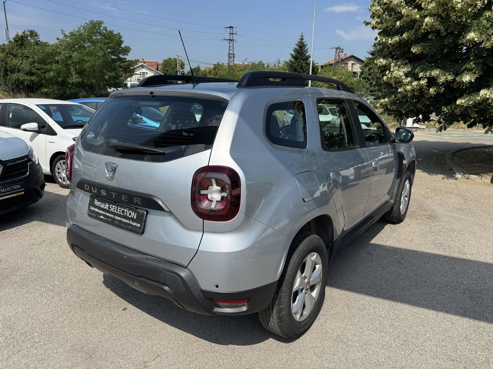 Dacia Duster 1.6I LPG, снимка 6 - Автомобили и джипове - 55115244