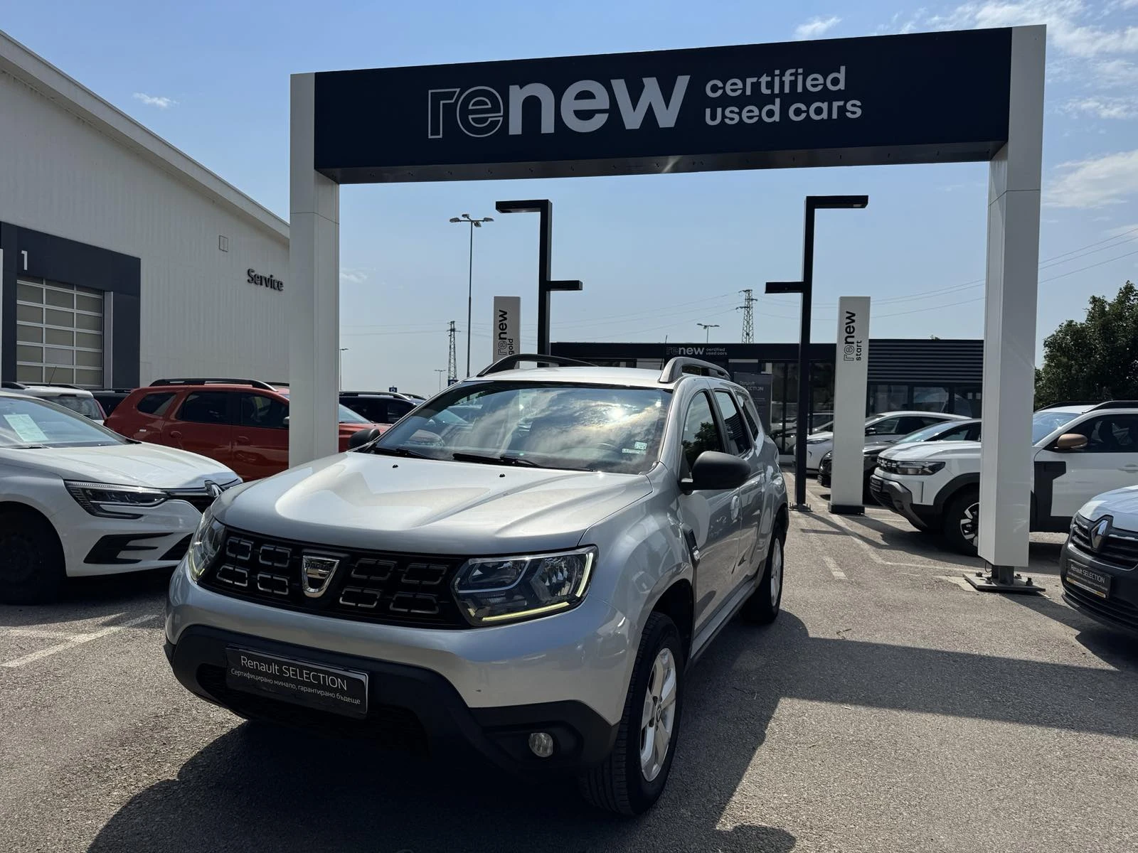 Dacia Duster 1.6I LPG, снимка 2 - Автомобили и джипове - 55115244