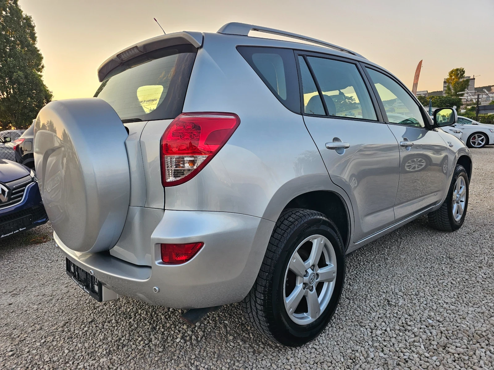 Toyota Rav4 2.2D-4D, 136к.с., 4х4 , снимка 4 - Автомобили и джипове - 55495087