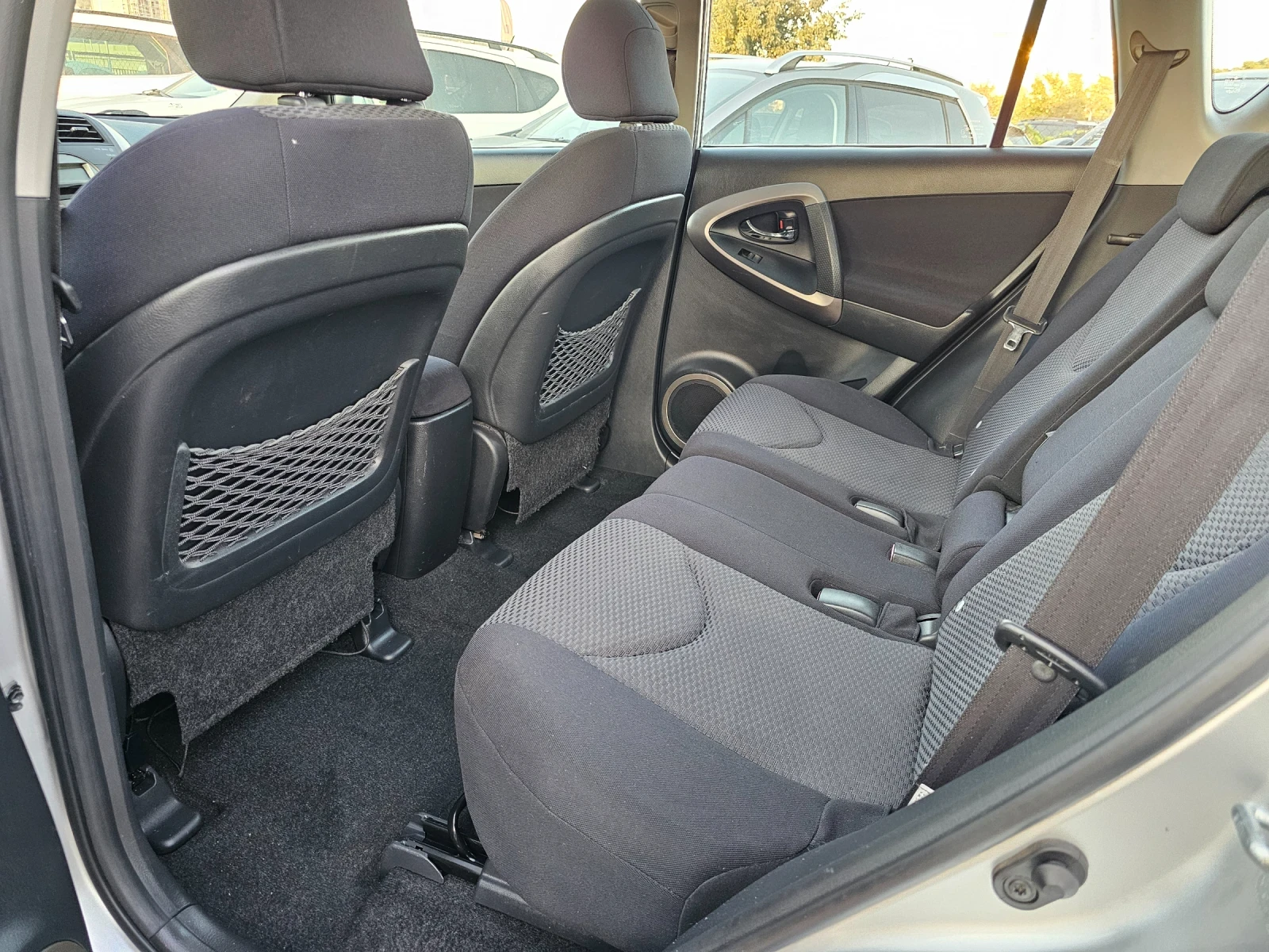 Toyota Rav4 2.2D-4D, 136к.с., 4х4 , снимка 10 - Автомобили и джипове - 55495087