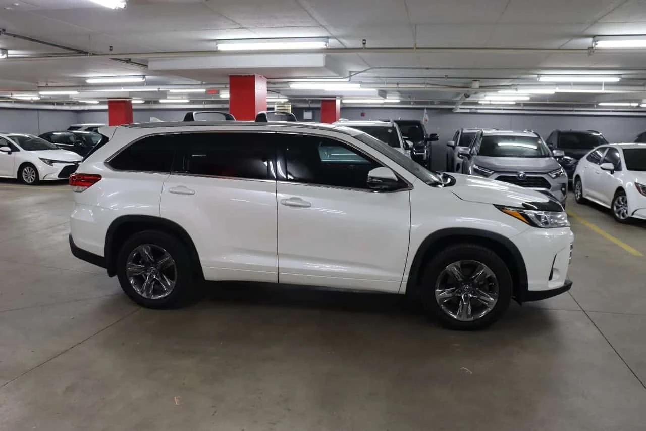 Toyota Highlander Limited | CARFAX | АВТОКРЕДИТ БЕЗ ПЪРВОНАЧАЛНА , снимка 4 - Автомобили и джипове - 55598526