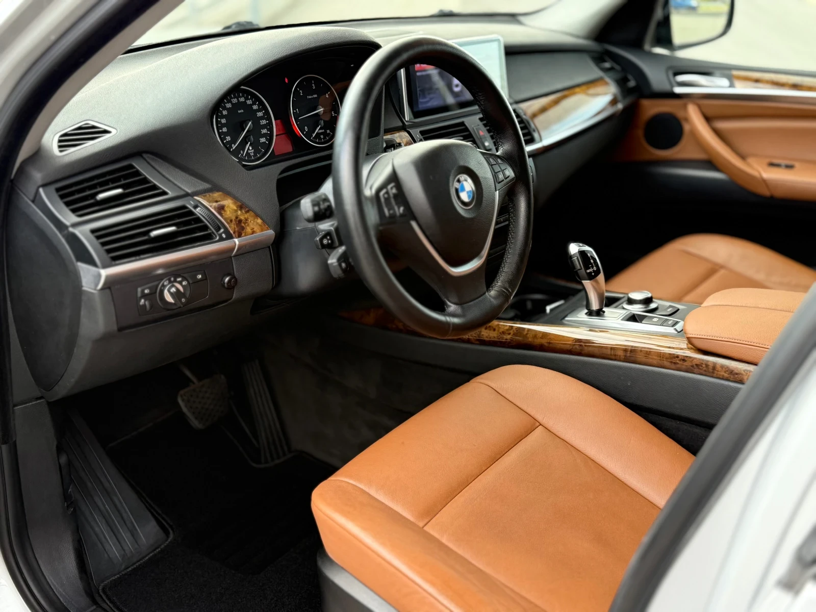 BMW X5 3.0D* 235КС* 204 ХИЛЯДИ КМ* ANDROID* CAMERA, снимка 7 - Автомобили и джипове - 55667632