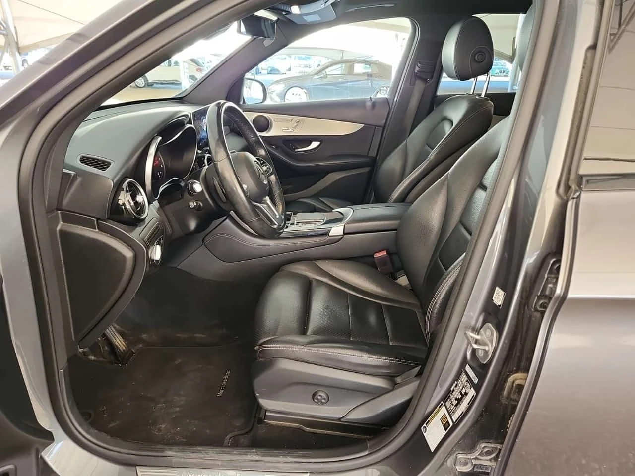 Mercedes-Benz GLC 300 ПАНО| ПАМЕТ| 2 КЛЮЧА| , снимка 5 - Автомобили и джипове - 56323987