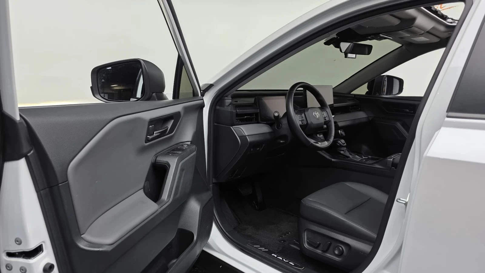 Toyota Rav4, снимка 10 - Автомобили и джипове - 56689574