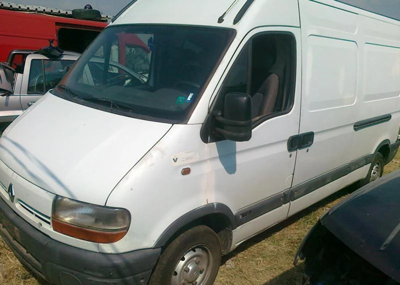 Renault Master 2.5d2.8d/начасти, снимка 1 - Бусове и автобуси - 2779743