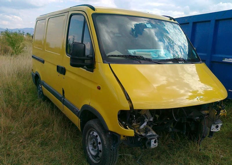 Renault Master 2.5d2.8d/начасти, снимка 2 - Бусове и автобуси - 2779743