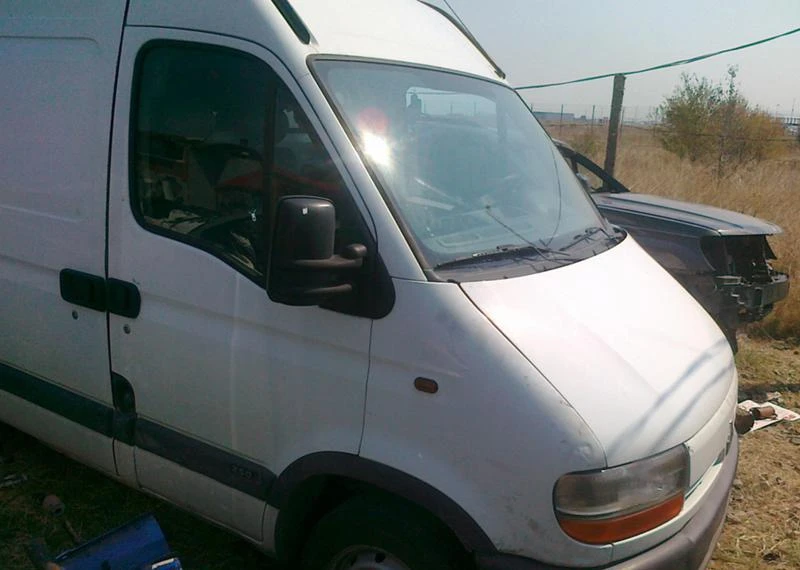 Renault Master 2.5d2.8d/начасти, снимка 3 - Бусове и автобуси - 48548201