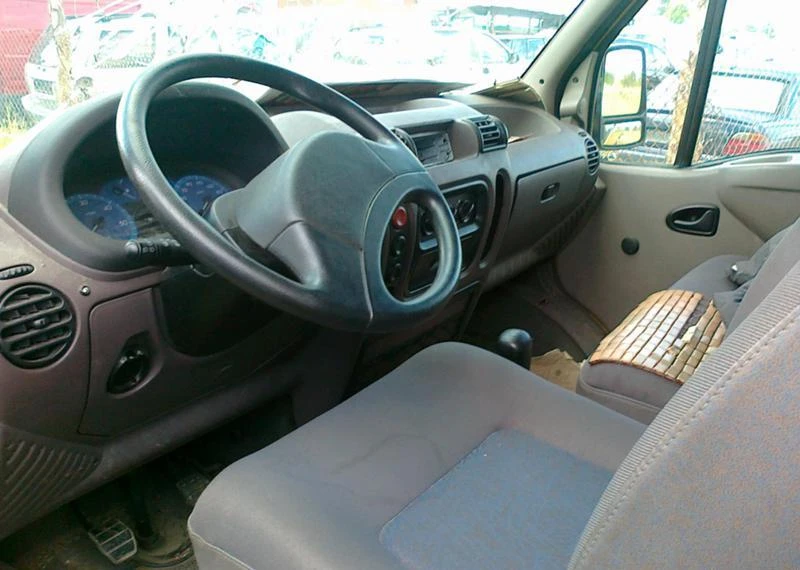 Renault Master 2.5d2.8d/начасти, снимка 7 - Бусове и автобуси - 48548201