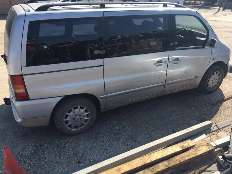 Mercedes-Benz Vito 230 ауто, снимка 4 - Бусове и автобуси - 21409404