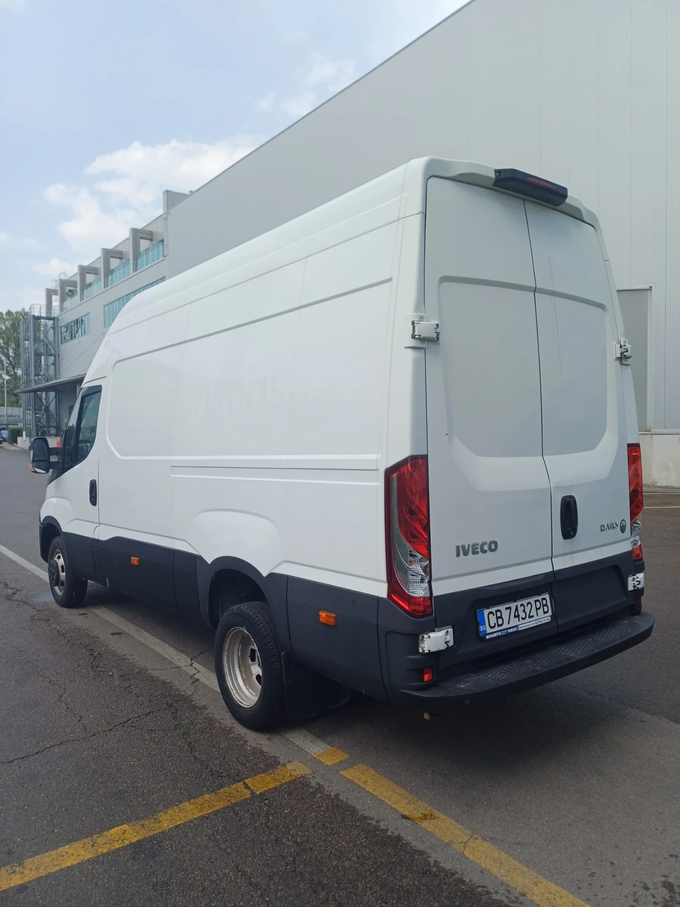 Iveco Daily 3.0d, 13.4m3 - изображение 3