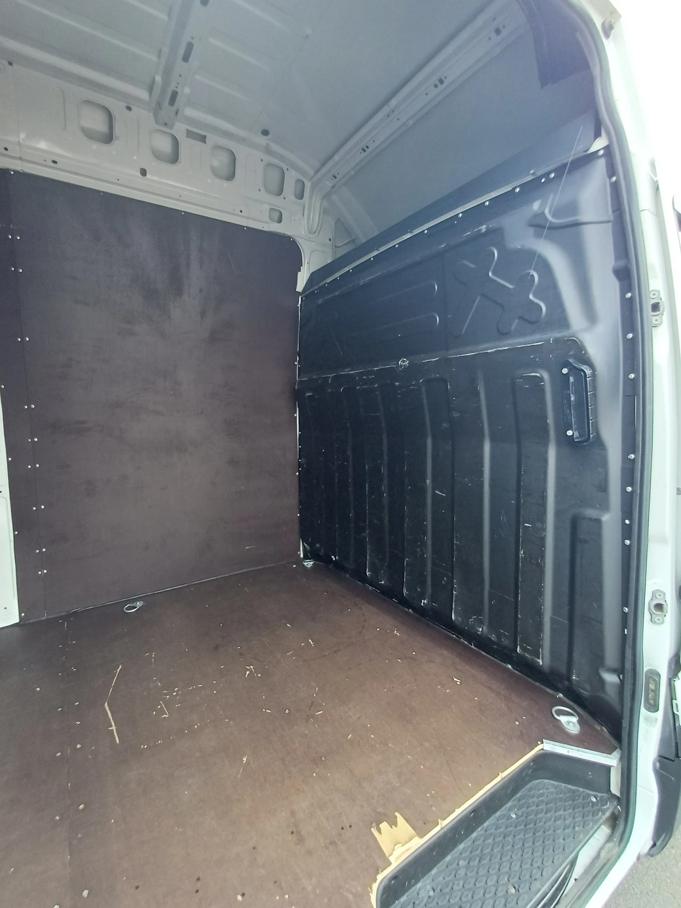 Iveco Daily 3.0d, 13.4m3 - изображение 10
