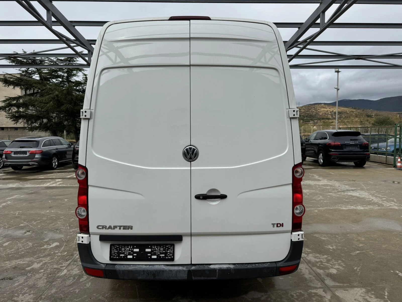VW Crafter 2.0* 136ps* 6ск* НАВИ* КЛИМА* ПАРКТРОНИК - изображение 4