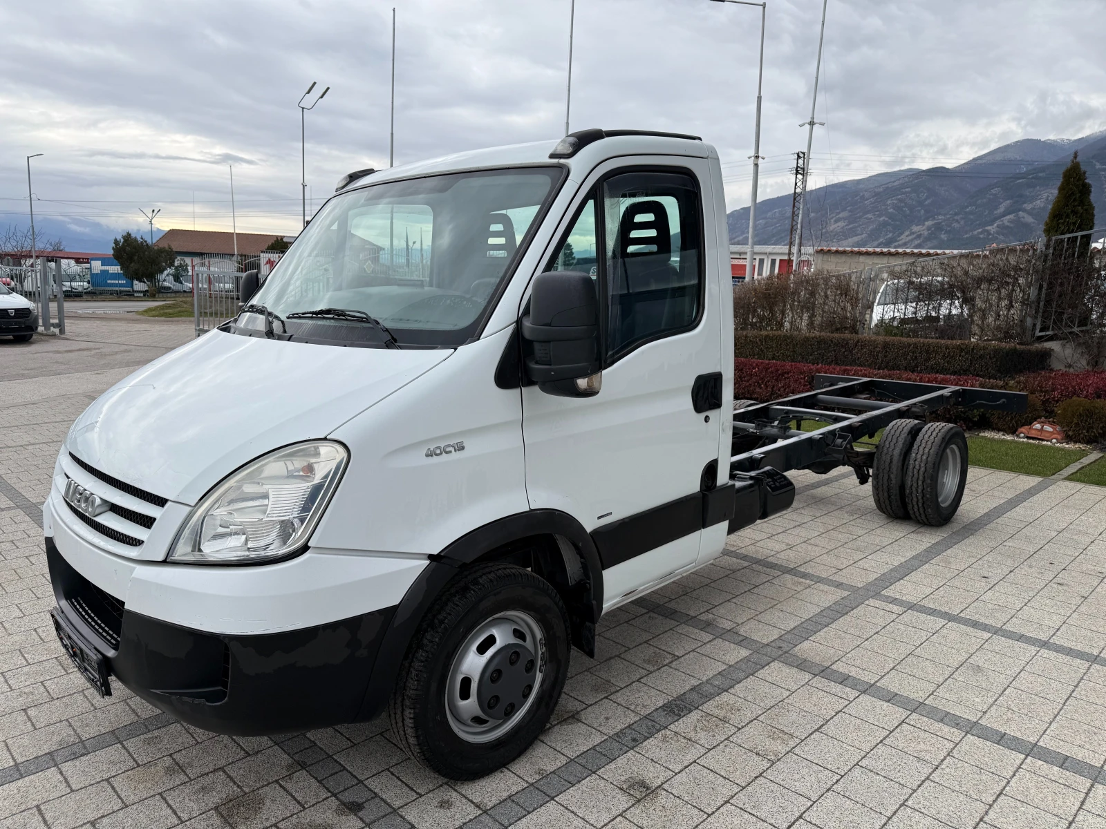 Iveco Daily 40C15 3.0HPI до 3.5т. 4.10м. междуосие  - изображение 3