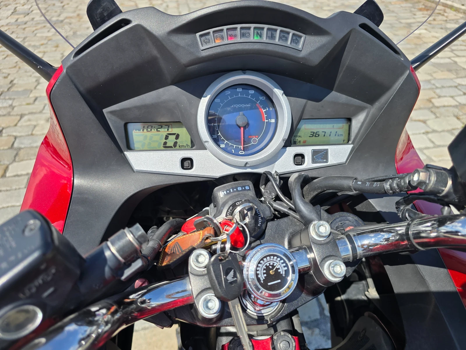 Honda Cbf 1000 FA НАПЪЛНО ОБСЛУЖЕН НОВИ ГУМИ - изображение 9