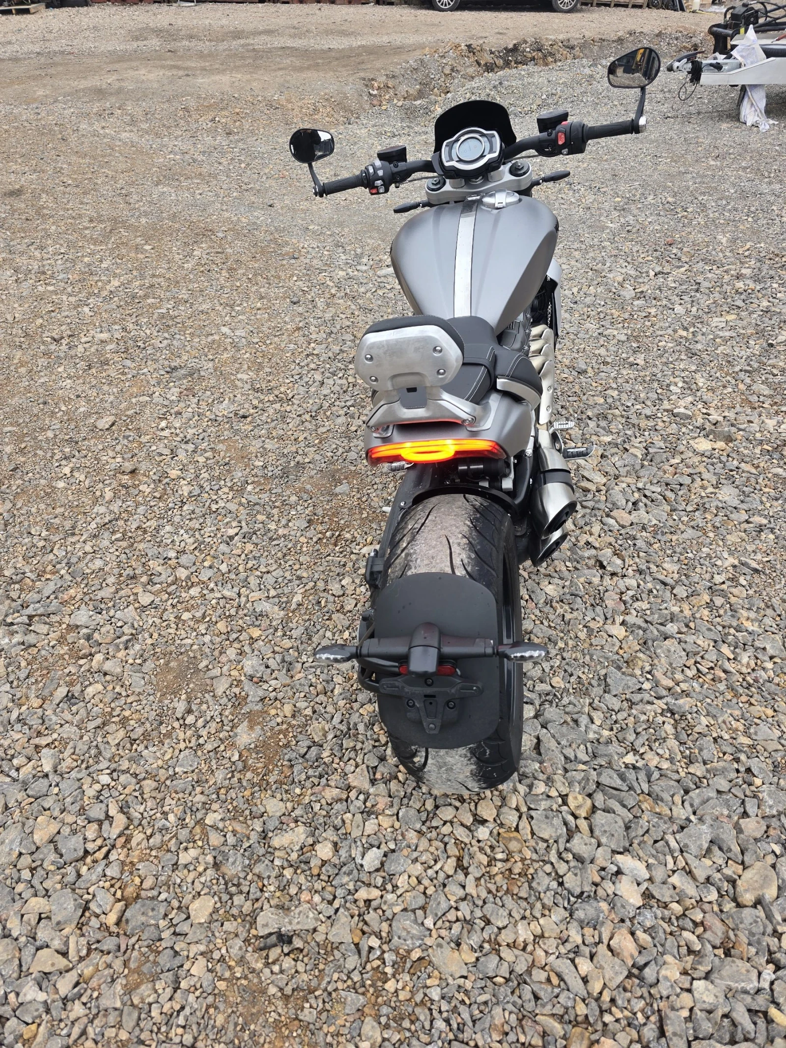 Triumph Rocket 2.5 GT, снимка 3 - Мотоциклети и мототехника - 54165151