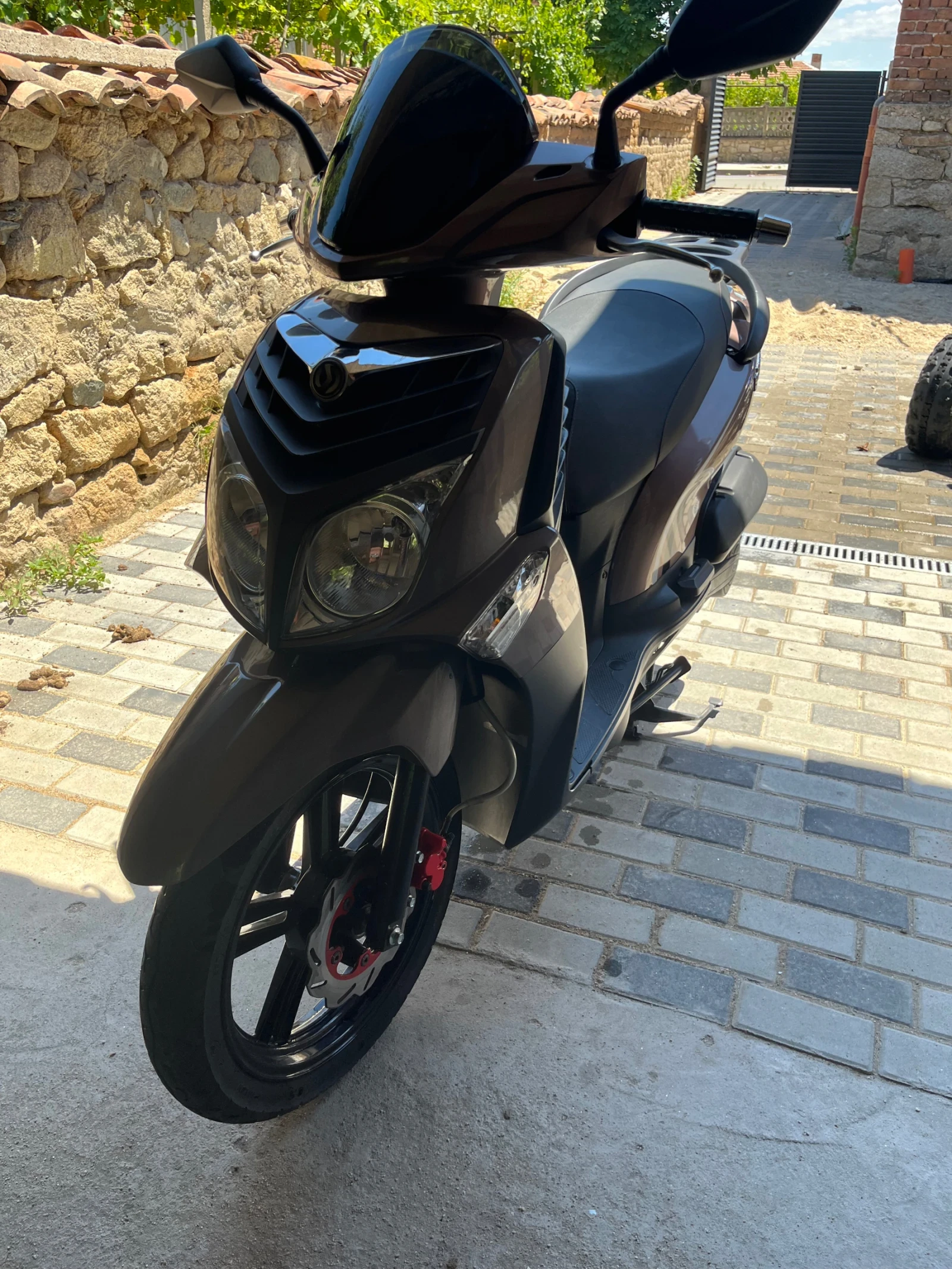 Sym HD2