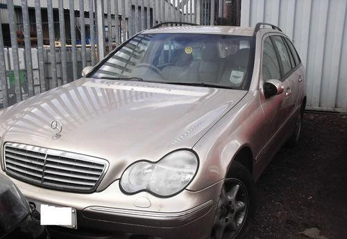 Двигател за Mercedes-Benz C 220, снимка 2 - Части - 22410966