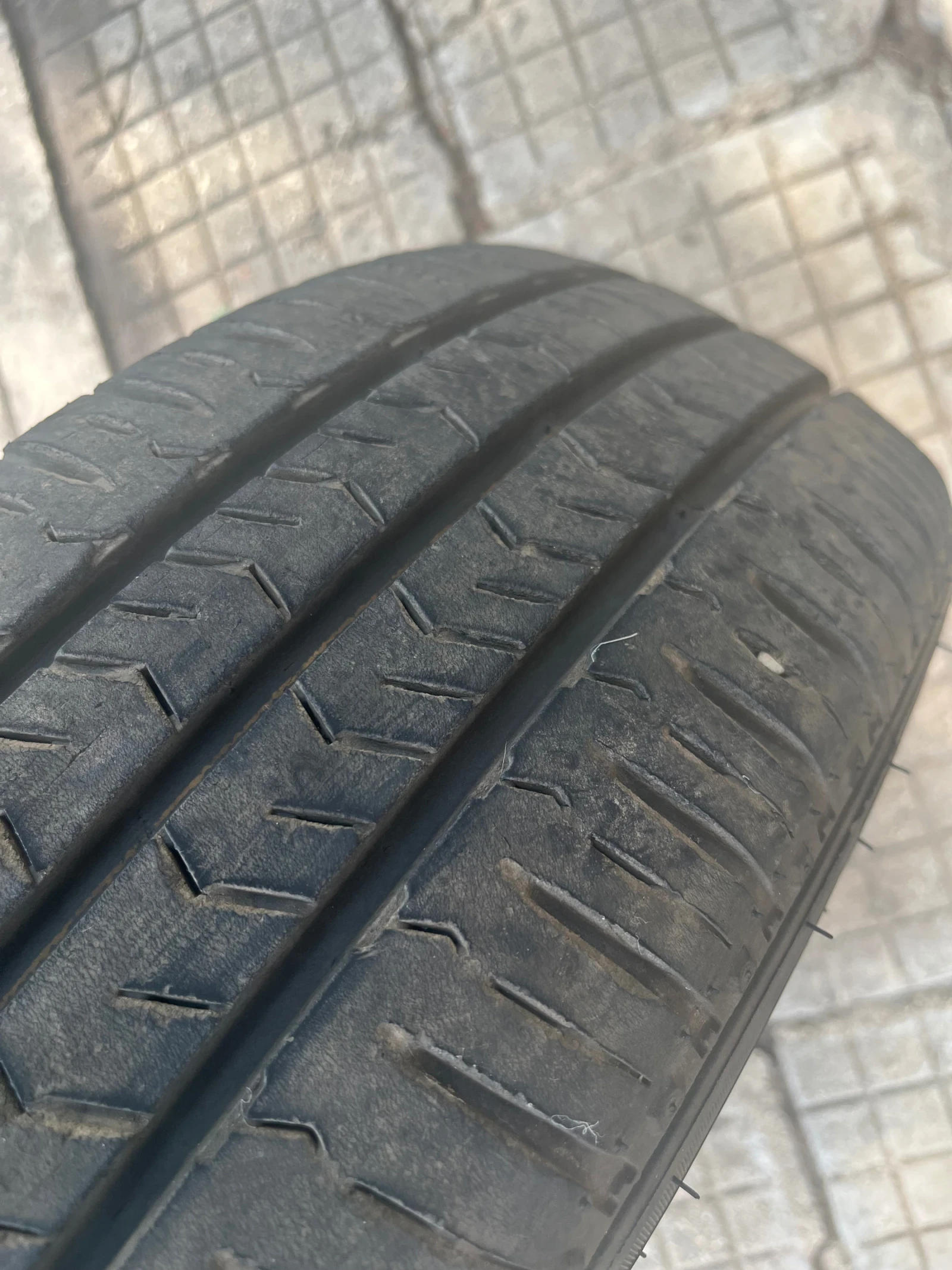 Гуми Летни 195/70R15, снимка 3 - Гуми и джанти - 56022637