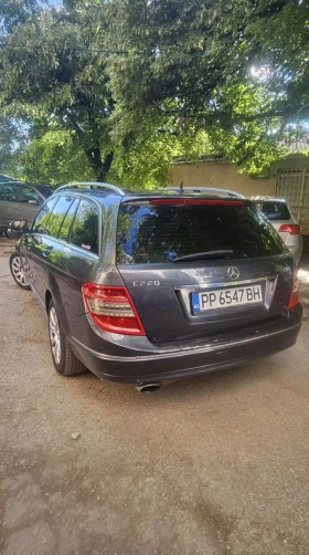     Mercedes-Benz C 220