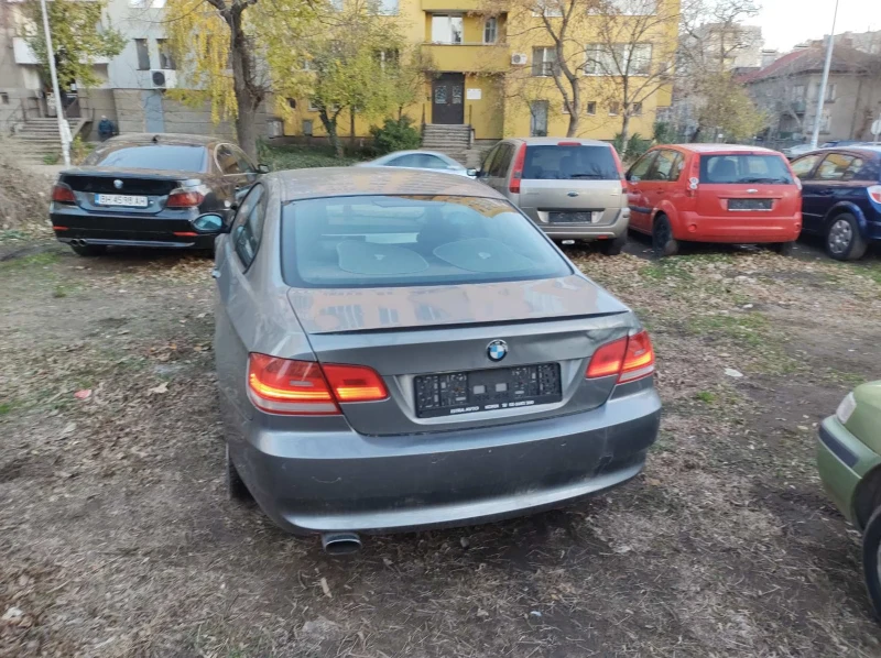 BMW 320, снимка 5 - Автомобили и джипове - 48281825