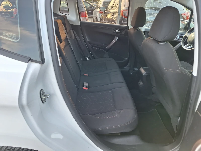 Peugeot 2008 1.2 NAVI, снимка 9 - Автомобили и джипове - 50006655